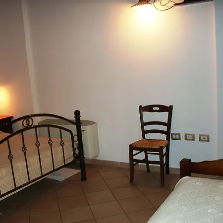 Su Leunaxiu Солеминис