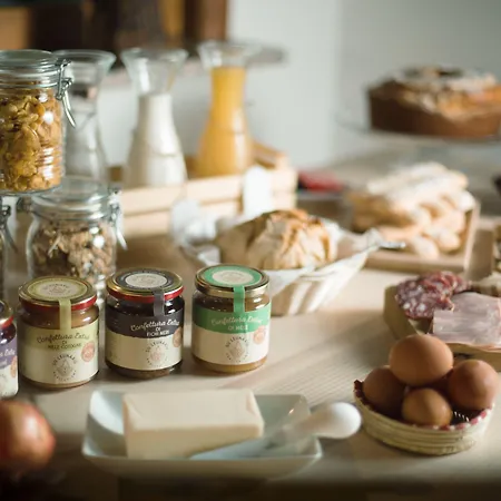 Su Leunaxiu Солеминис