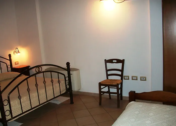 Su Leunaxiu Solèminis